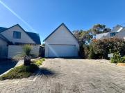 Relax On Moonshine - Your Coastal Haven Awaits