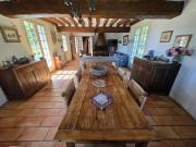 Chaumière entre rivière & champs, piscine privée