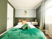 Cozy Croydon home with private garden & free parking contractors & family Cozy Croydon home with private garden & free parking contractors & family