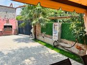 apartament with a beautiful yard