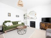 Pass the Keys Poets Corner Stylish Apartment Station Location