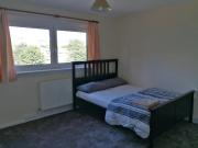 Three Bedroom Apartment Glasgow