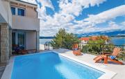 Three-Bedroom Holiday Home In Novigrad