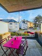 Elegant 1BR stay with terrace