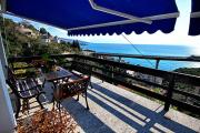 Top Bar