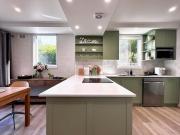 Elanora Escape- Hillside Retreat