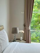 Entire 3BR Townhome in Sukhumvit, shared Pool, near BTS&MRT Asok