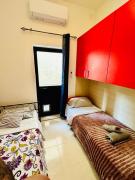 Modern 2BR APT - WLK to Seafront up to 5PPL