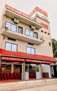 Hotel Sakshi Palace