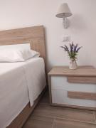 Top Laterza Top Laterza