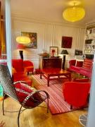 Party of 6!! Arc de Triomphe