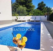 Apartment Adria Relax with private heated pool