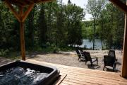 Spa and Lakefront - Oasis des chutes