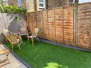Vauxhall C-London cosy garden flat