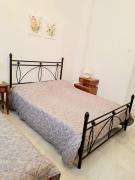 Top Piraeus Top Piraeus