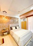 Elegant Suite with Balcony l Free wifi and netflix I Across NAIA T3 Airport