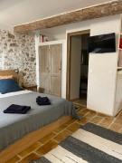 La Calade 1 bedroom Studio - Biot Village