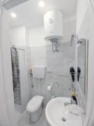 Dimora dello Stretto Intero Appartamento 4 posti Self Check-in Cucina Lavatrice Vicino Policlinico