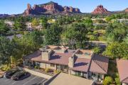 Private Sedona Home with Pool, Golf, Pickleball