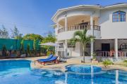 Elegant 5BR Diani Villa with Pool & Beach Access