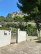 Top Les Baux-de-Provence