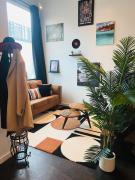 Deep Ellum Theatre Suite - The Black Collection