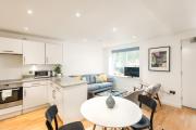Large Bright 4-Bedroom Flat, heart of Shoreditch, large balcony