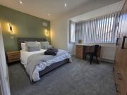 House - Sleeps 4 - Parking - Garden - City Centre