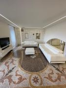 Stunning flat in medieval tower-aquarium, old town town, 7 floor beautiful view