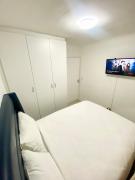 Chill & Cozy shared apartment with Michael