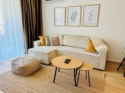 Little Rome - 2 Bedroom Apartment with Garden and Free Parking