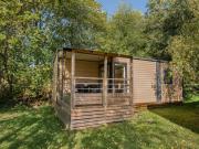 Mobil-home 2 chambres avec terrasse et salon de jardin - API-1-52-448