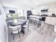 5 Min to Elon - In Unit Washer and Dryer - Fast Wi-Fi