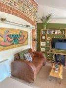 Modern two bed barn in Happisburgh - dog friendly - close to beach