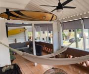 7 Guests Partial Ocean View 9 min Walk to Beach