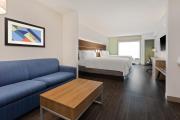 Holiday Inn Express Hotel & Suites Largo-Clearwater by IHG