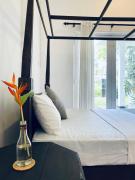 White Resort - 1 Min walk to the Beaches