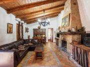 Spacious Cottage with Pool