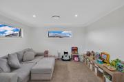 Large Modern home in Mudgee