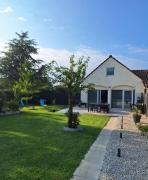 LAsena 15 minutes from the beach