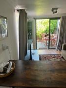 Studio cottage in Greenside