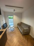 Nowa Apartmenty - parking lotniskowy