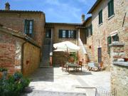 Lovely Farmhouse in Asciano with Swimming Pool