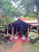 Freedom Cottage & Safari