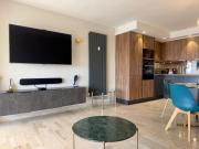 Sea view 4 people terrace 60 m & pool