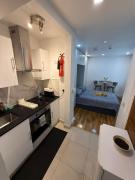 Lovely Hyde Park Studio Flat