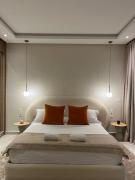 Suite luxueuse avec SDB privative dans une villa avec piscine