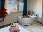 three pyramids view & jacuzii