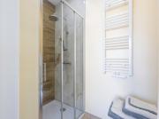 Chambre de luxe Tokyo a Liège Sale de bain privée check in autonome cuisine partagée