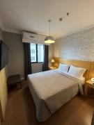 Hotel Aeroporto Congonhas com cozinha e sacada 1108 S